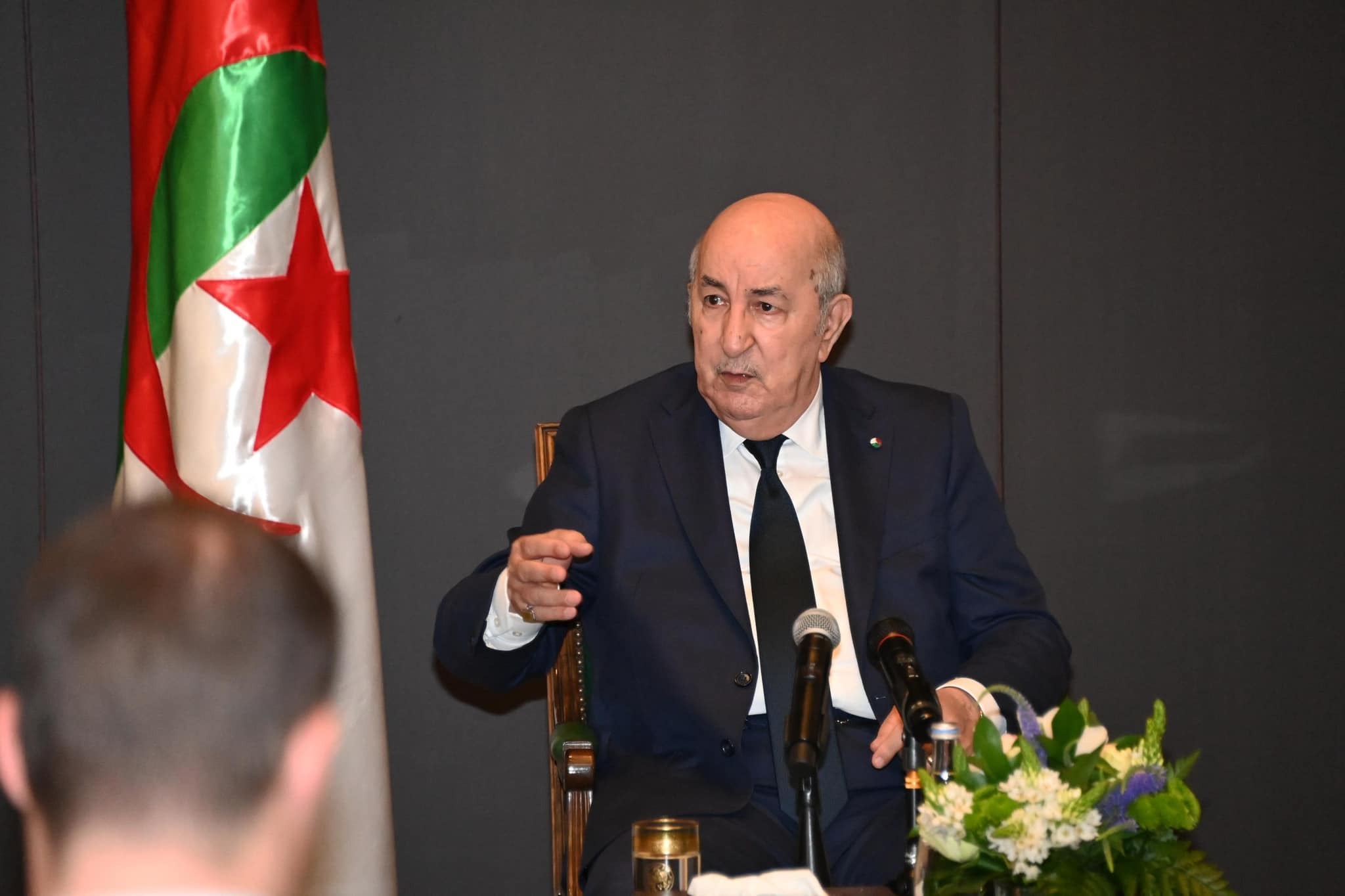 رئيس الجمهورية يؤكد التزام الدولة بحماية الجالية الوطنية بالخارج