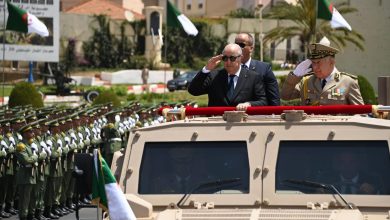 صورة وصول رئيس الجمهورية إلى الأكاديمية العسكرية لشرشال للإشراف على حفل تخرج الدفعات