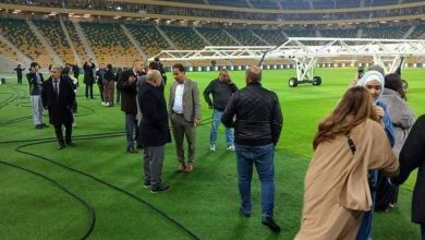 صورة صور من خلال دعوة مجموعة من الجالية الجزائرية المقيمة في الخارج لزيارة ملعب حسين أيت أحمد