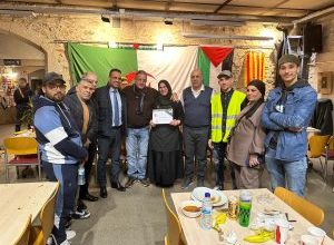 صورة جمعية الخير تقيم مأدبة إفطار جماعي للجالية الجزائرية والعربية في جيرونا بإسبانيا.